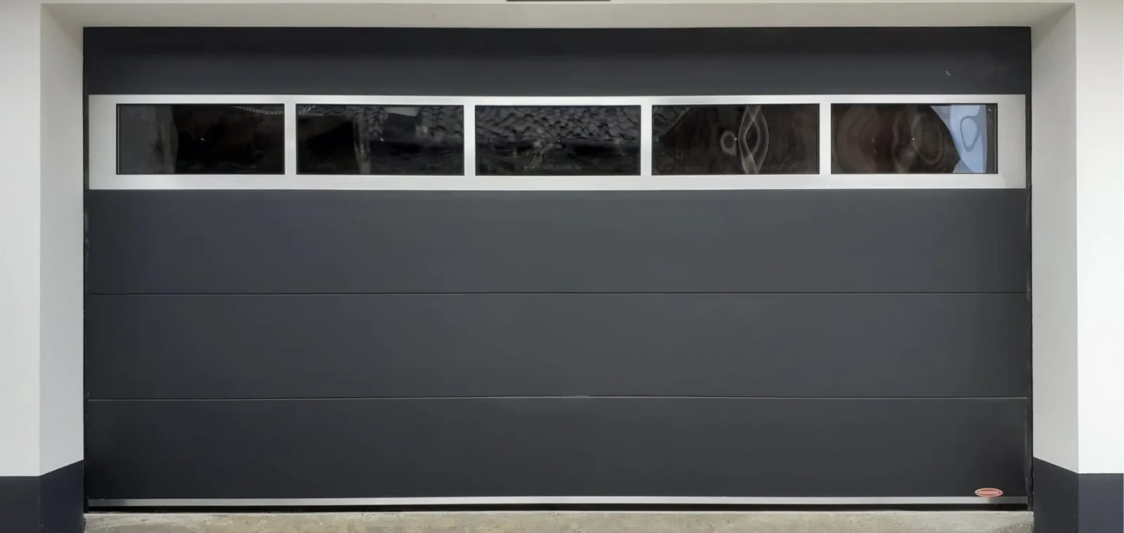 Uși de garaj durabile: siguranță și confort pe termen lung