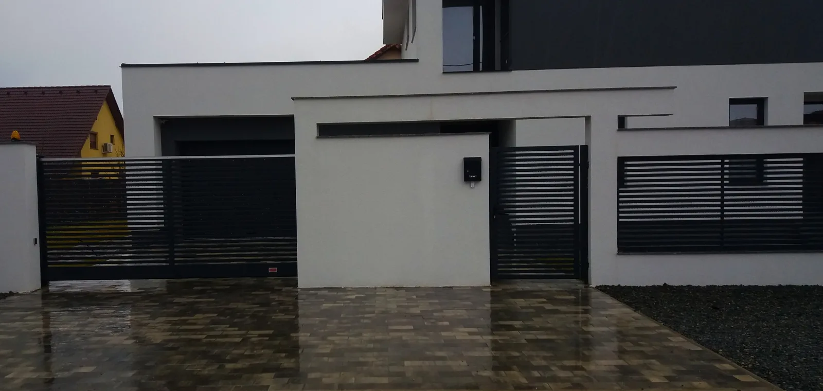 Soluții EurosanDOOR pentru construcții rezidențiale: confort, siguranță și design premium